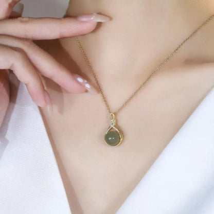 French Drop-Shaped High-Grade Necklace | Jade Pendant Clavicle Chain | Elegant Jewelry for Women